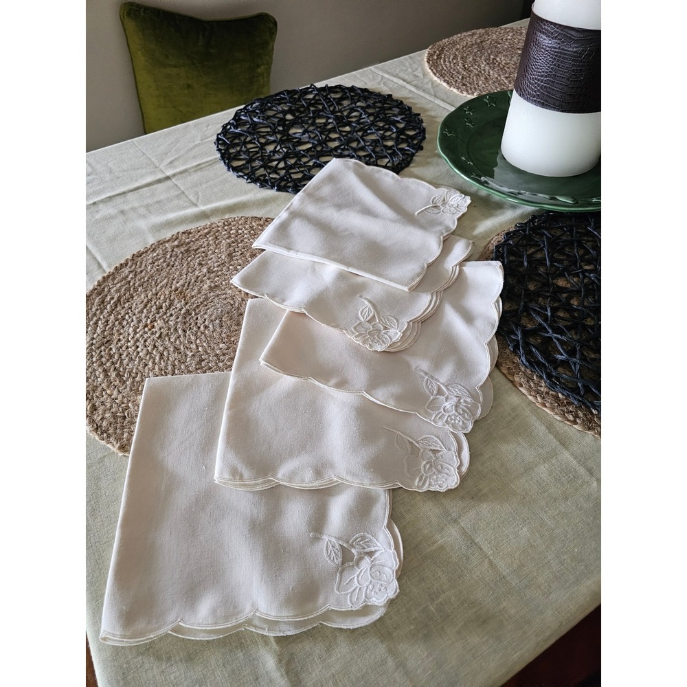 Vintage Ivory Linen Embroidered Floral Scalloped Edge Napkins Set of 5 Square